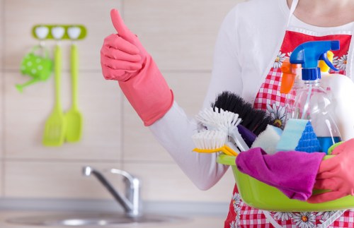 Professional deep cleaning in E1 focusing on hidden areas